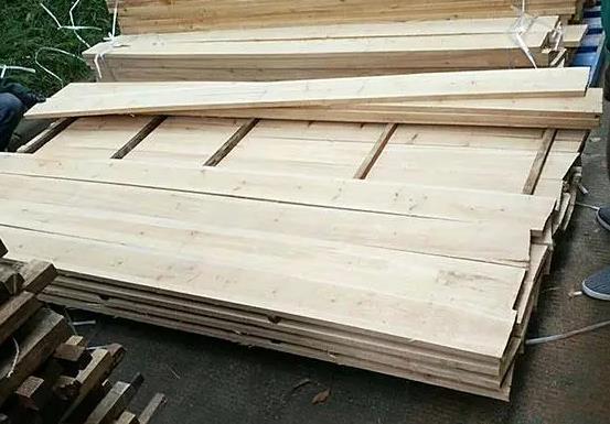 購買杉木板之前,必須知道這些優(yōu)缺點!