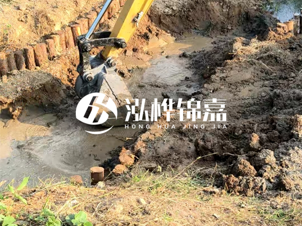 廣東松木樁批發(fā)廠家 - 3 米小頭 8CM 松木樁多少錢(qián)?