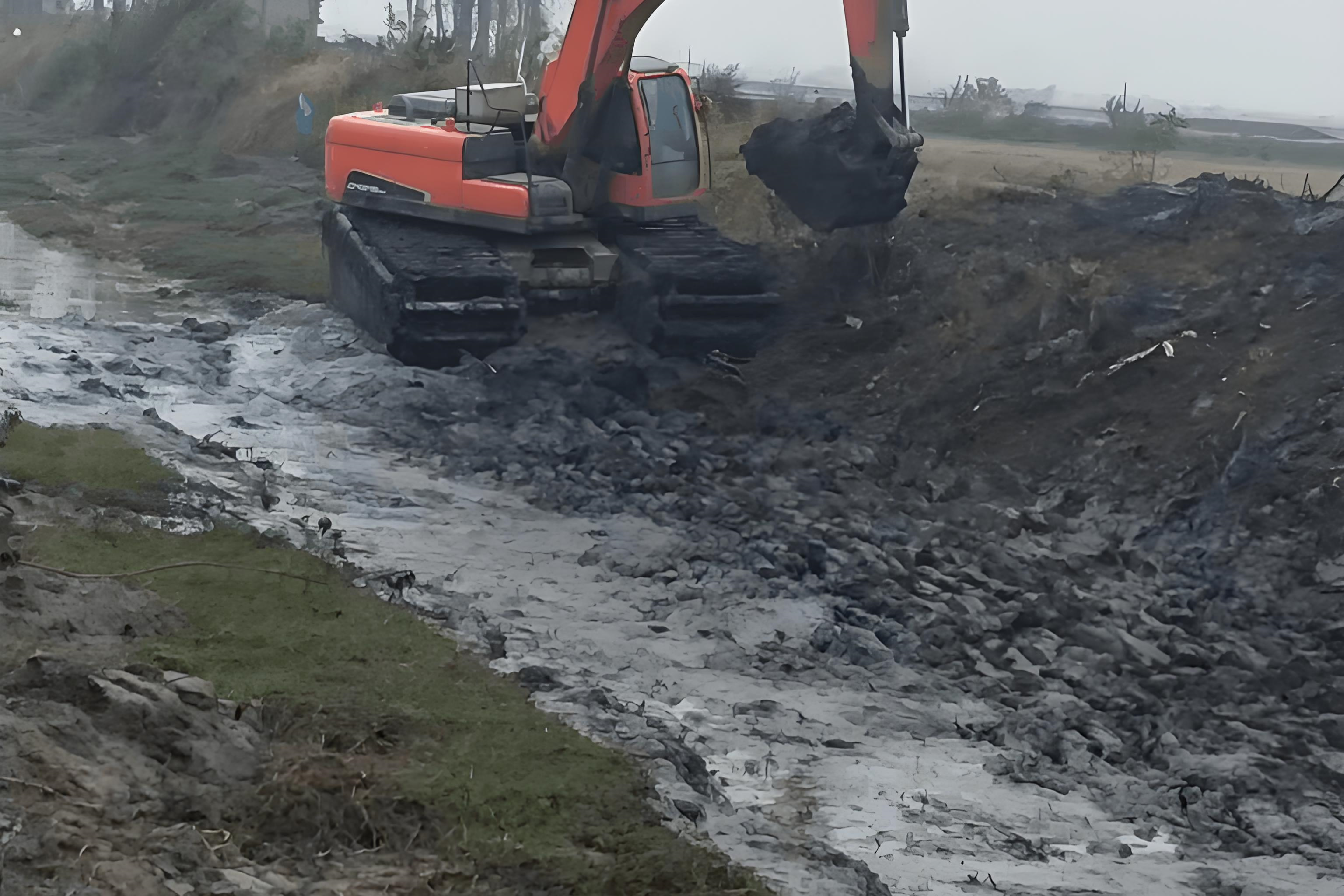 廣東湛江挖機清淤施工隊-挖機清淤能在水下作業嗎？?